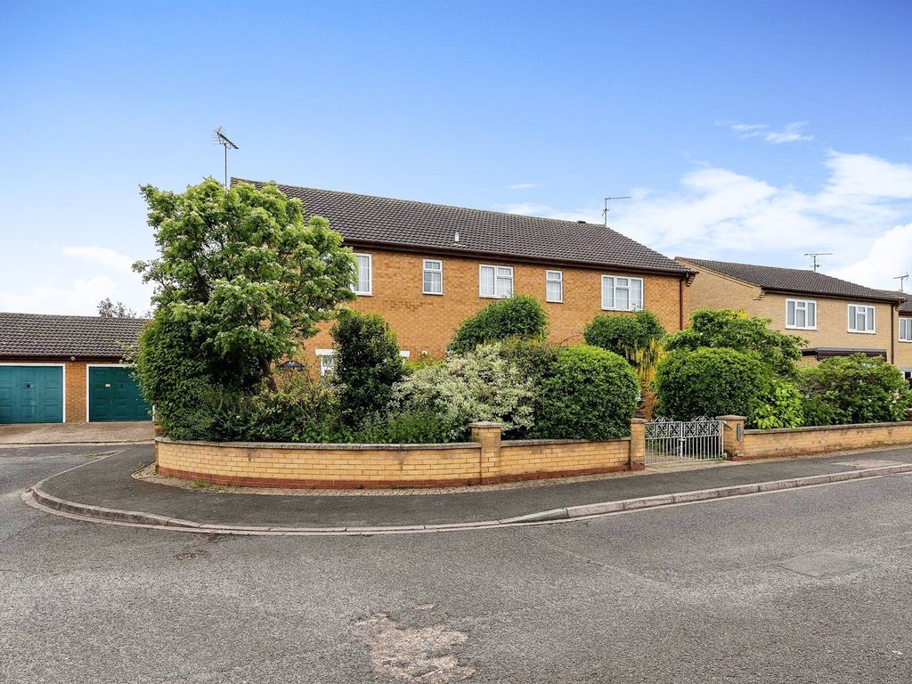 5 bed detached house for sale in Fairfax Way, March PE15 Zoopla