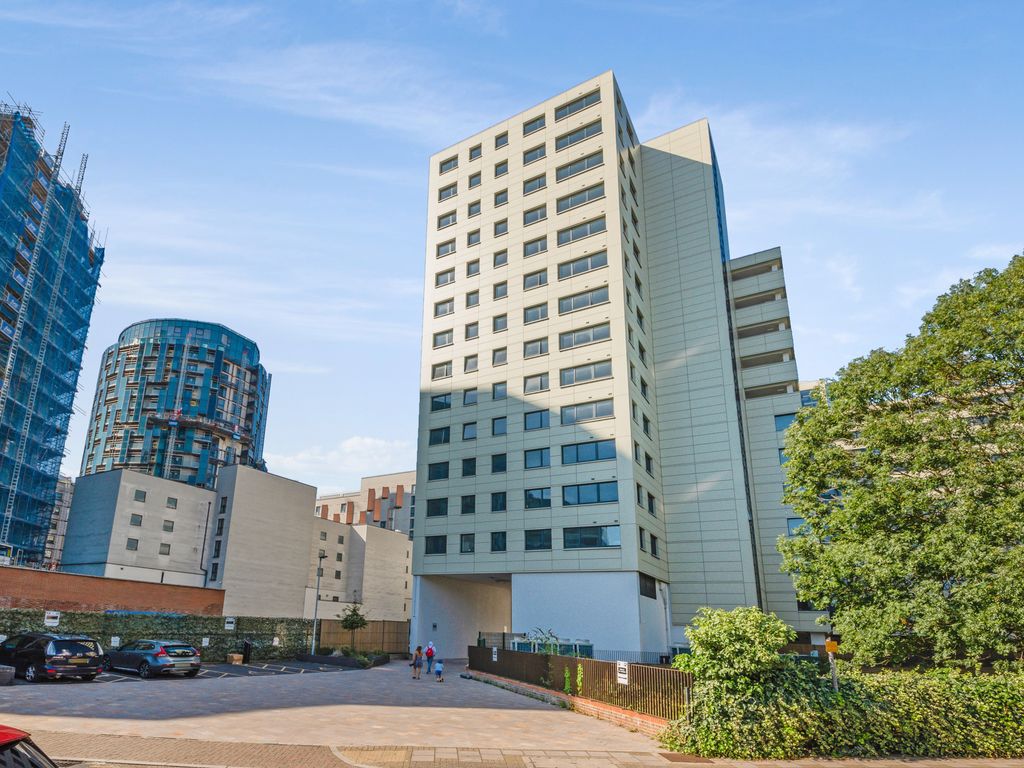 2 bed flat to rent in Boston House, Olympic Way, Wembley HA9, £2,450