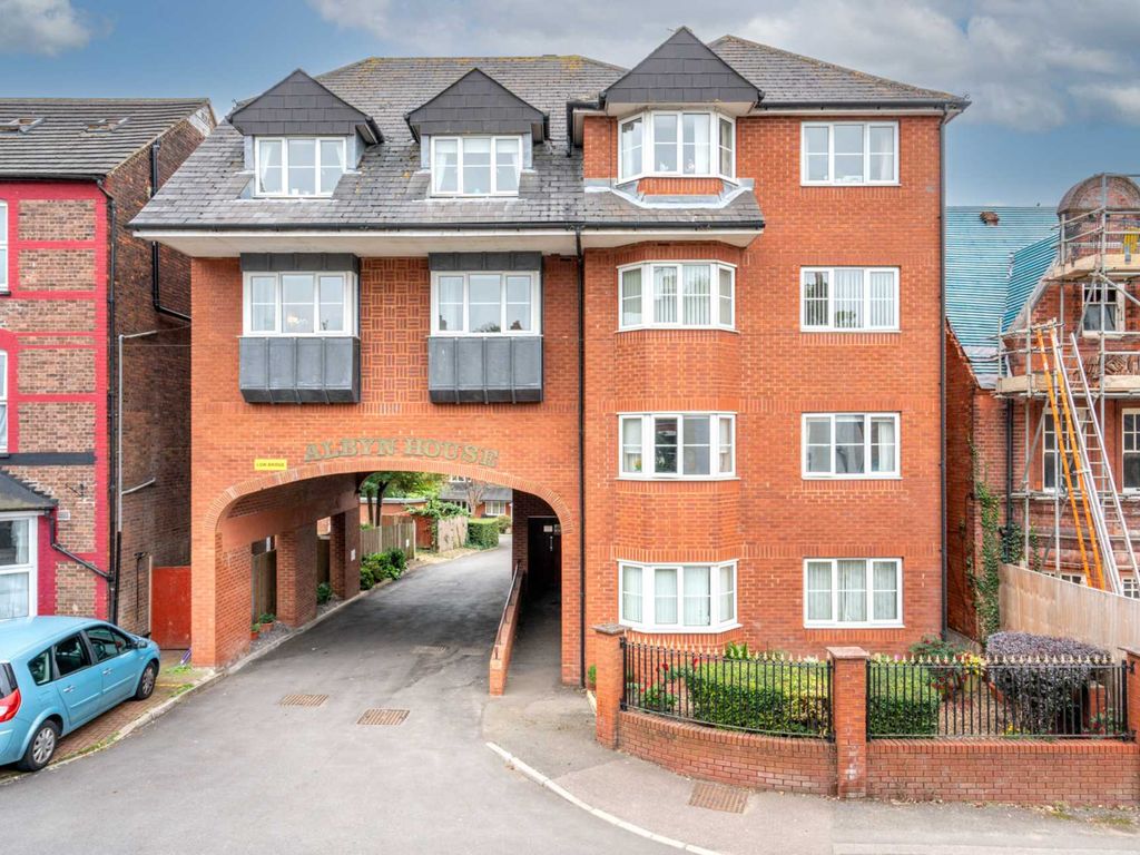 2 bed flat for sale in Alexandra Road, Hemel Hempstead HP2 Zoopla