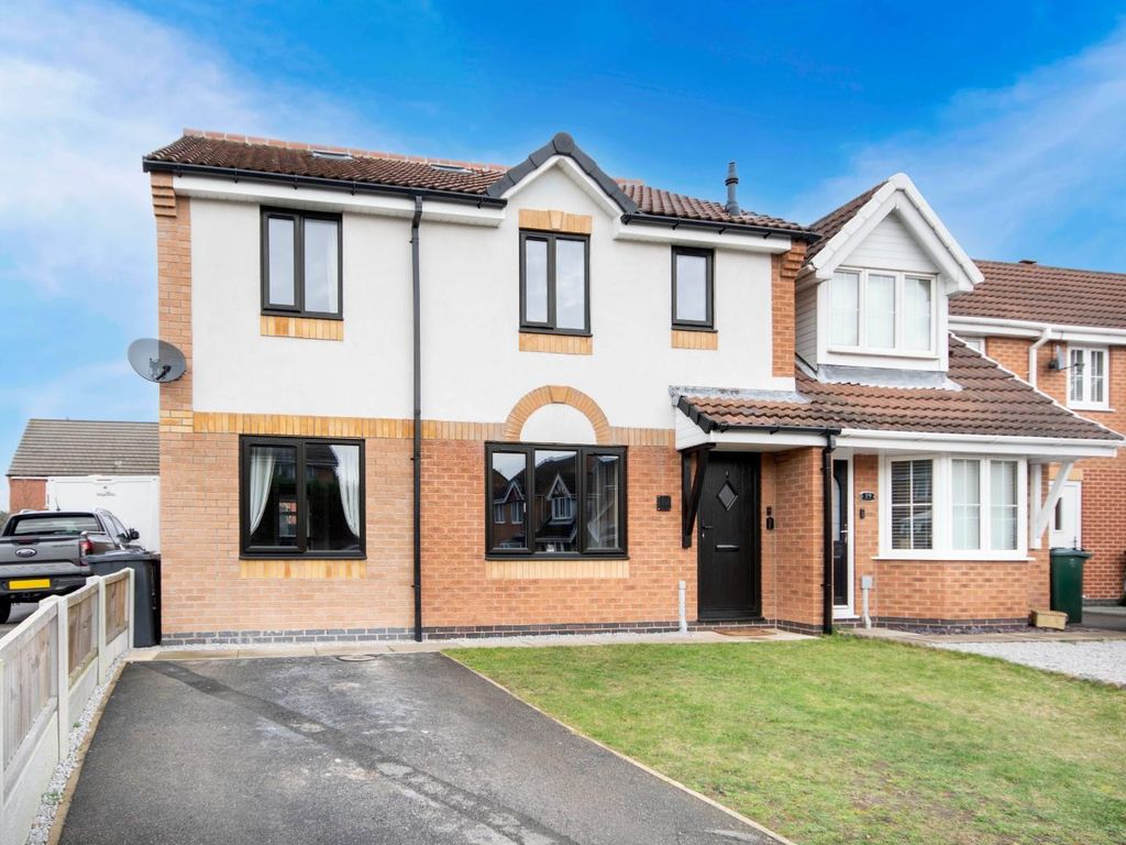 5 bed end terrace house for sale in Springwood Close, Branton