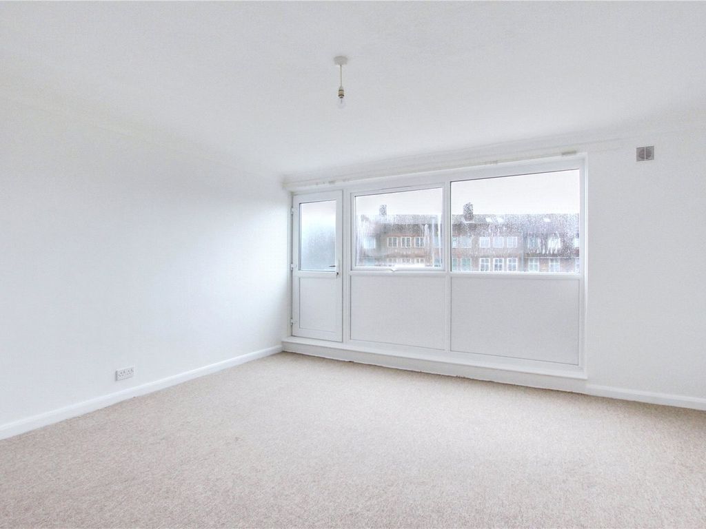 3 bed to rent in Goring Road, GoringBySea, Worthing, West