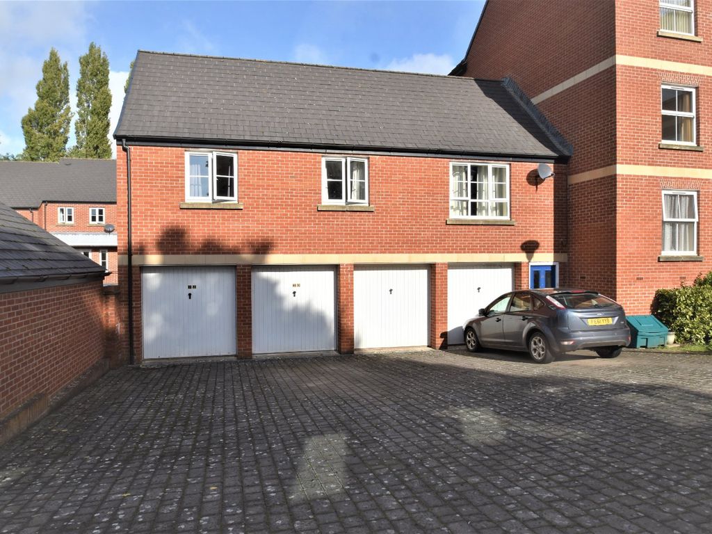 Popham Close, Tiverton, Devon EX16  