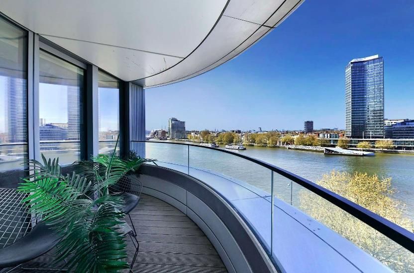 Lambeth Palace Road, London SE1