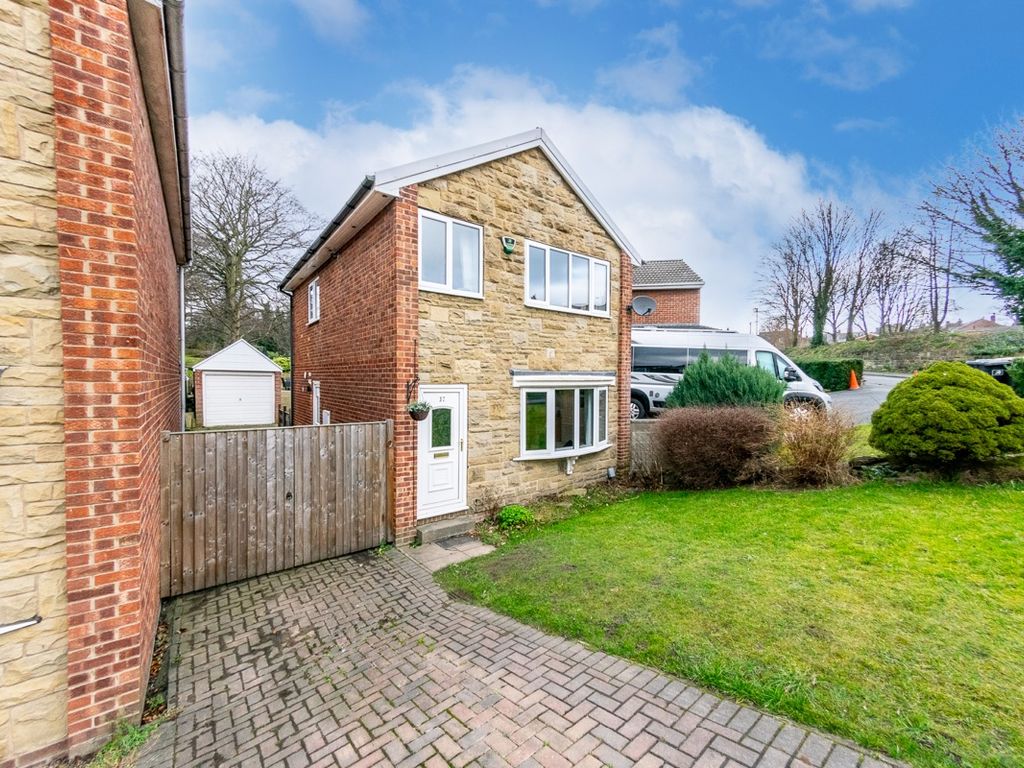 3 bed detached house for sale in Ebor Gardens, Mirfield WF14, £265,000 Zoopla