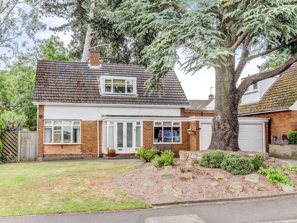 4 bed detached house for sale in Bramley Avenue, Worcester