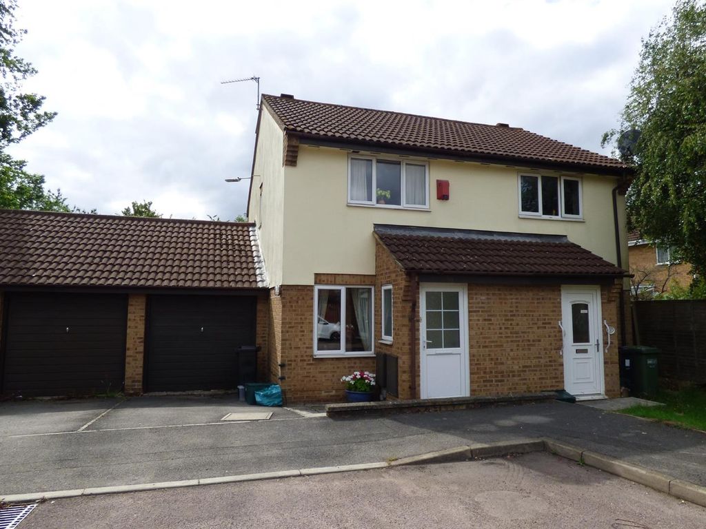 2 bed semidetached house to rent in The Willows, Yate, Bristol BS37, £