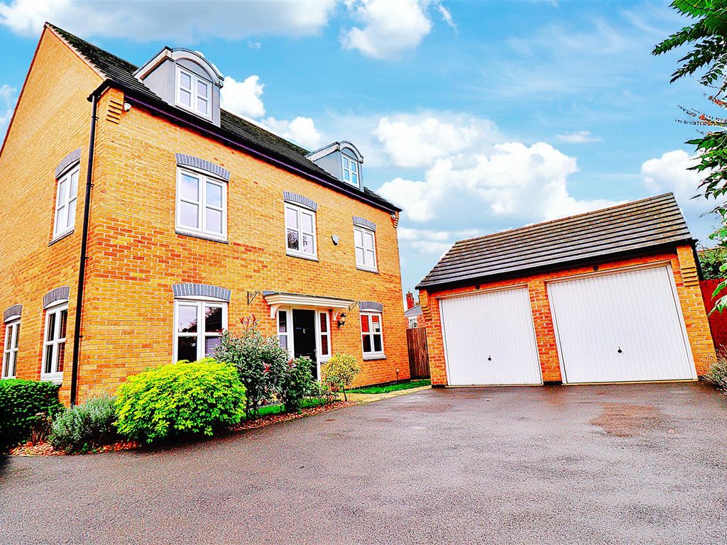 Chedworth Close, Peterborough PE4  