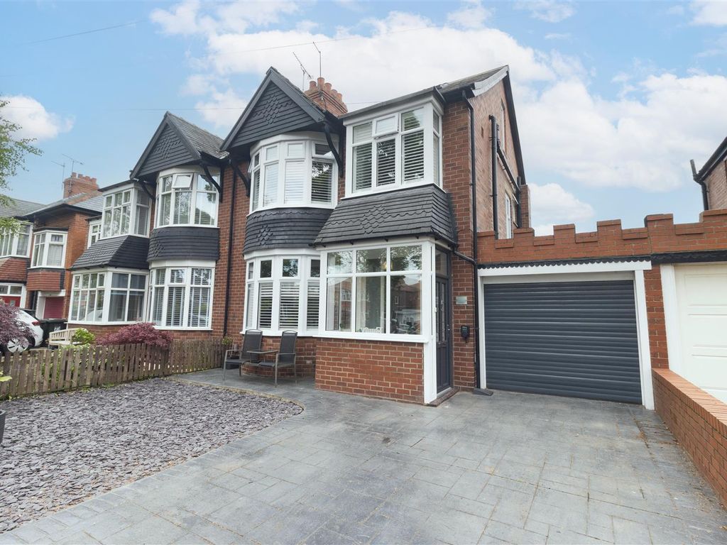 4 bed semidetached house for sale in The Broadway, North Shields NE30