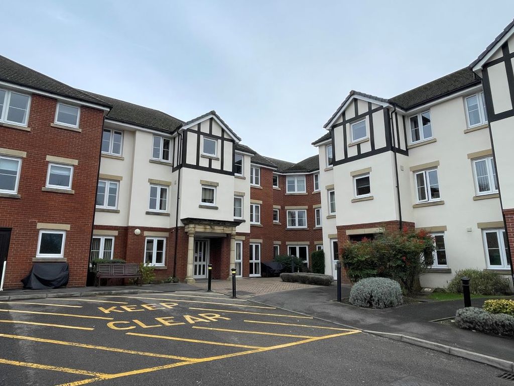1 bed flat for sale in 42 Castle Court, Hadlow Road, Tonbridge, Kent
