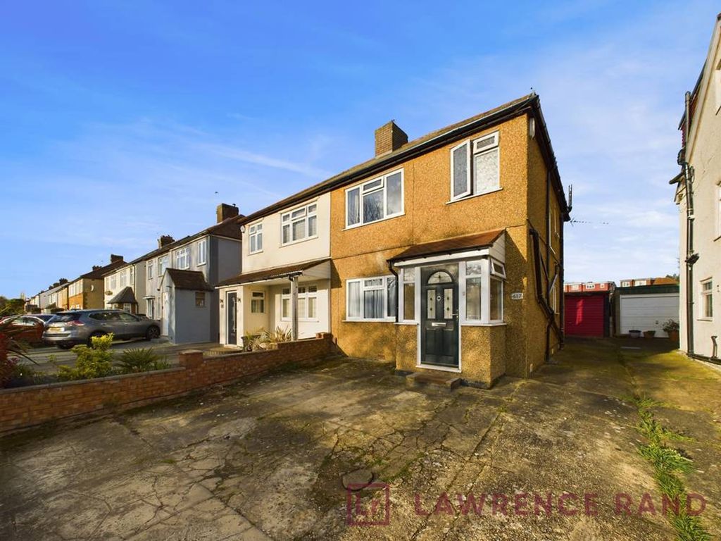 3 bed semidetached house for sale in Field End Road, Ruislip HA4, £