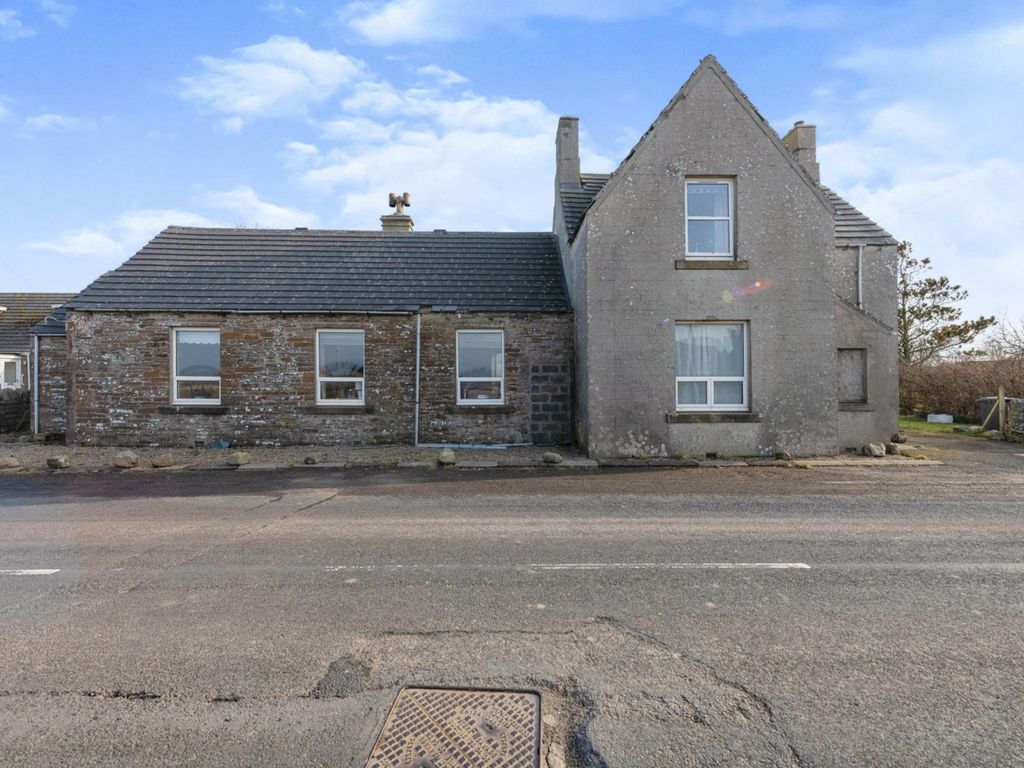 3 bed detached house for sale in Mey, Thurso KW14, £200,000 Zoopla