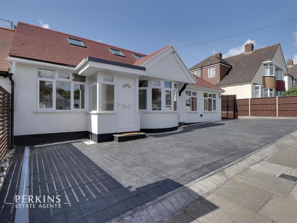 Barnham Road, Greenford UB6  