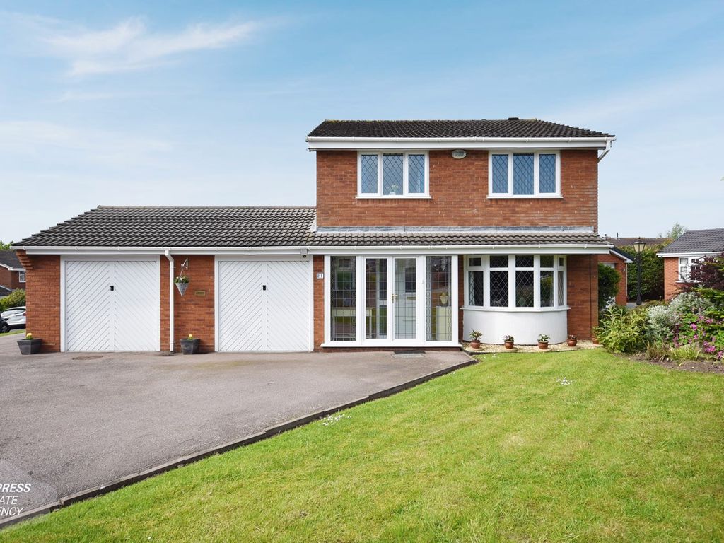 5 bed detached house for sale in Gainsborough Drive, Mile Oak, Tamworth