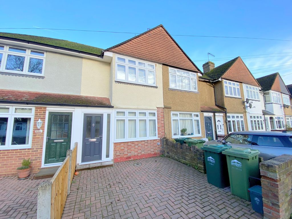 2 bed terraced house for sale in Ashford Avenue, Ashford TW15, £385,000 Zoopla