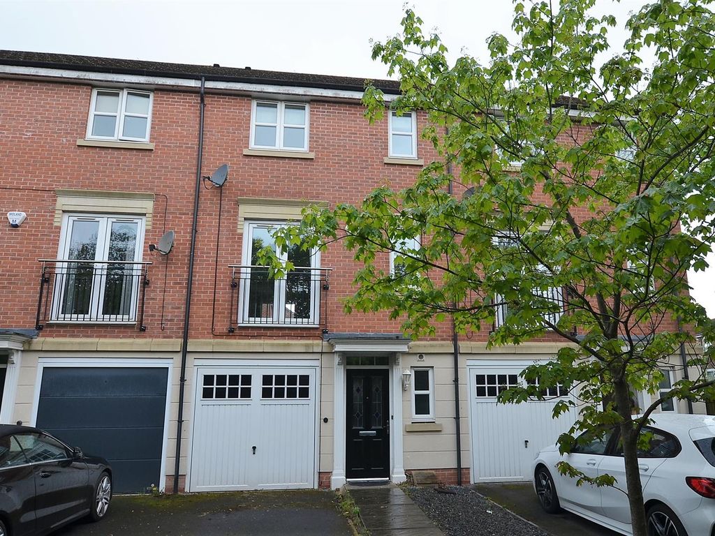 3 bed town house to rent in Angelica Close, Littleover, Derby DE23 Zoopla