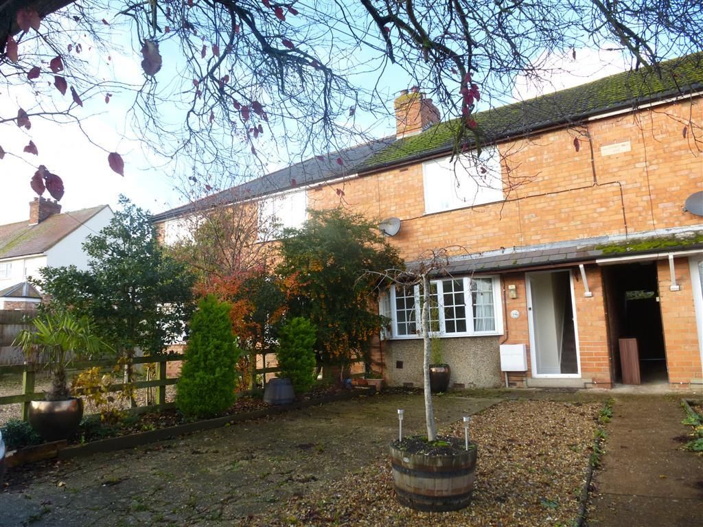 3 bed property to rent in Bridge Road, Cosgrove, Milton Keynes MK19, £