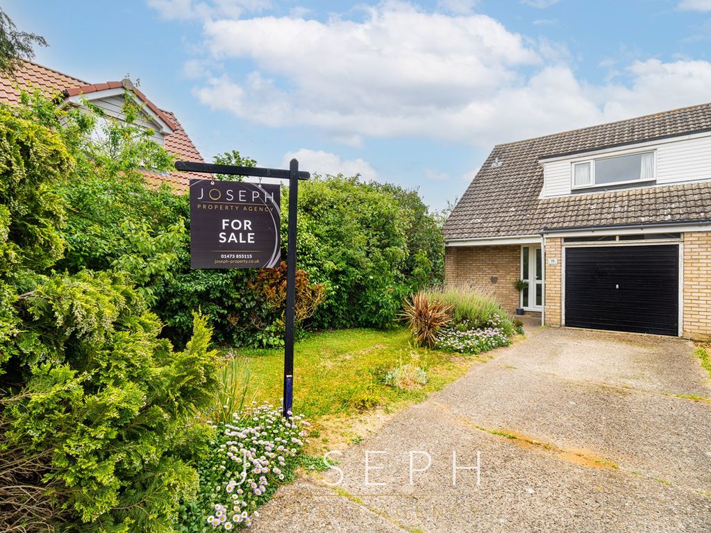 3 bed semidetached house for sale in Chatsworth Drive, Rushmere St