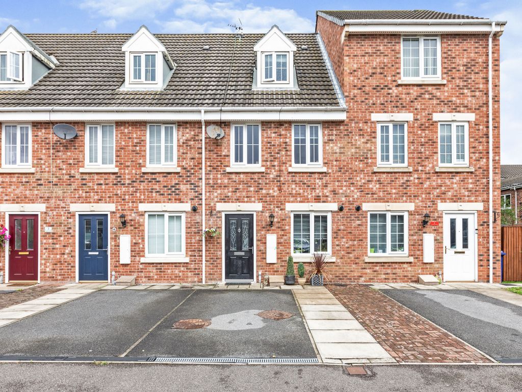 3 bed town house for sale in Castle Row, Brayton YO8 Zoopla