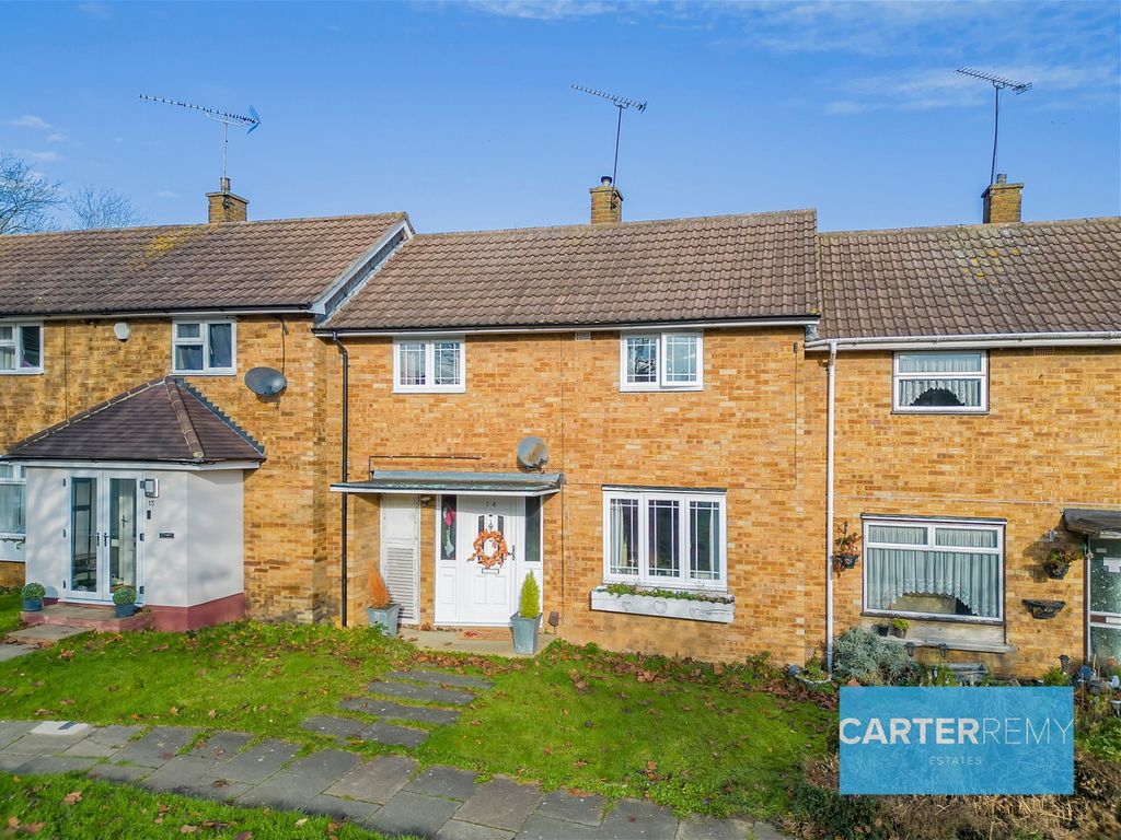 2 bed terraced house for sale in Hockley Close, Basildon SS14, £260,000