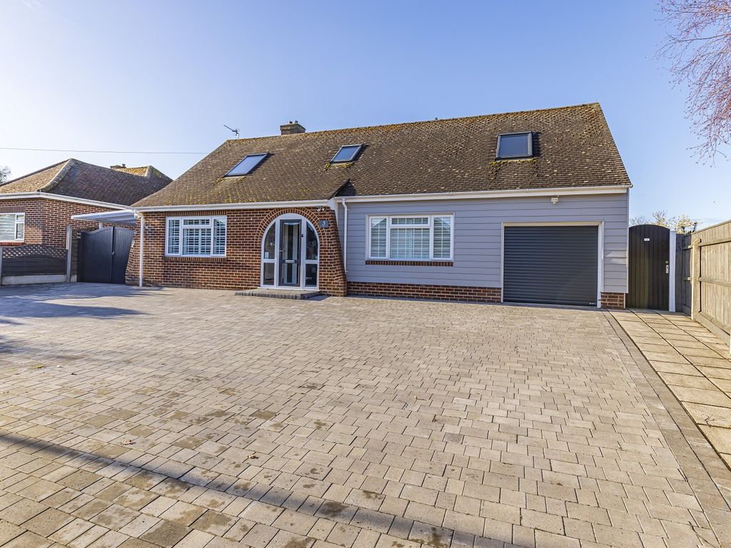 4 bed detached bungalow for sale in Nea Close, Highcliffe, Dorset. BH23