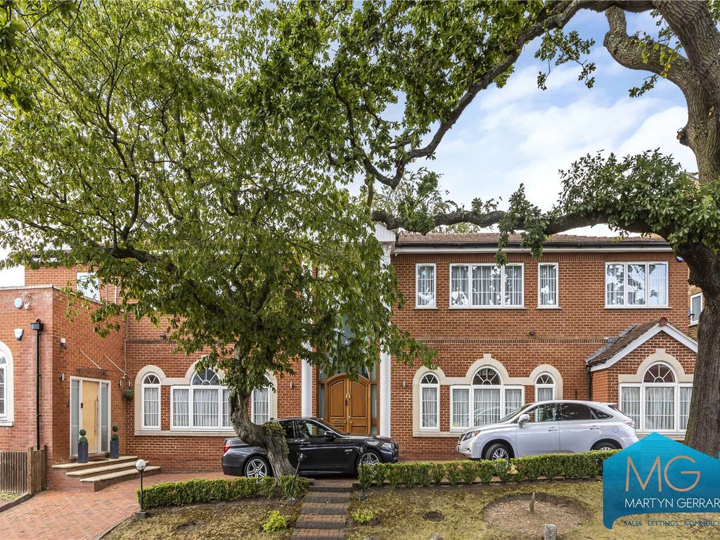 6 bed detached house for sale in Crooked Usage, London N3, £2,900,000
