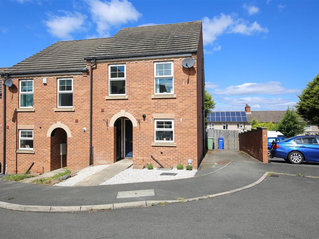 3 bed end terrace house for sale in Mulberry Croft, Hollingwood