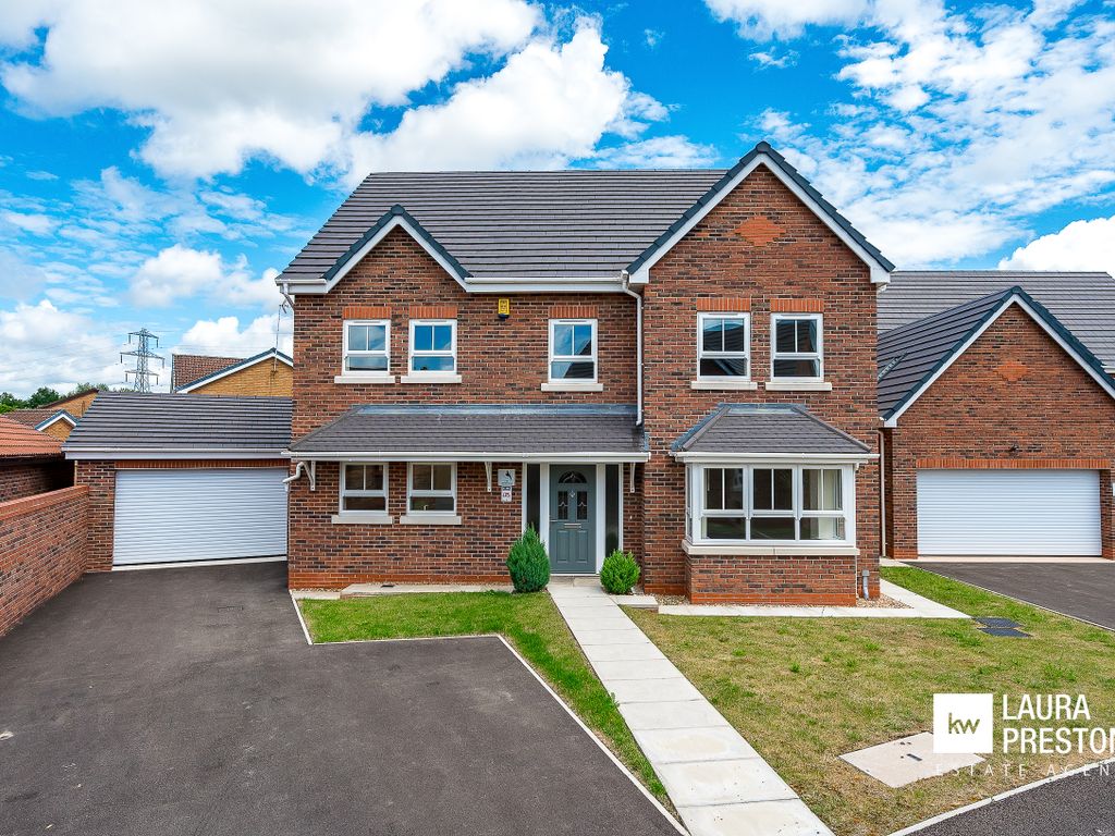New home, 5 bed detached house for sale in Fossdale Moss, Leyland PR26