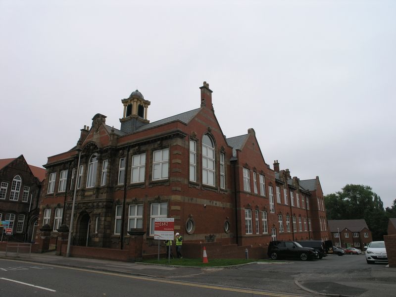 1 bed flat to rent in Crocketts Lane, Smethwick B66, £750 pcm Zoopla