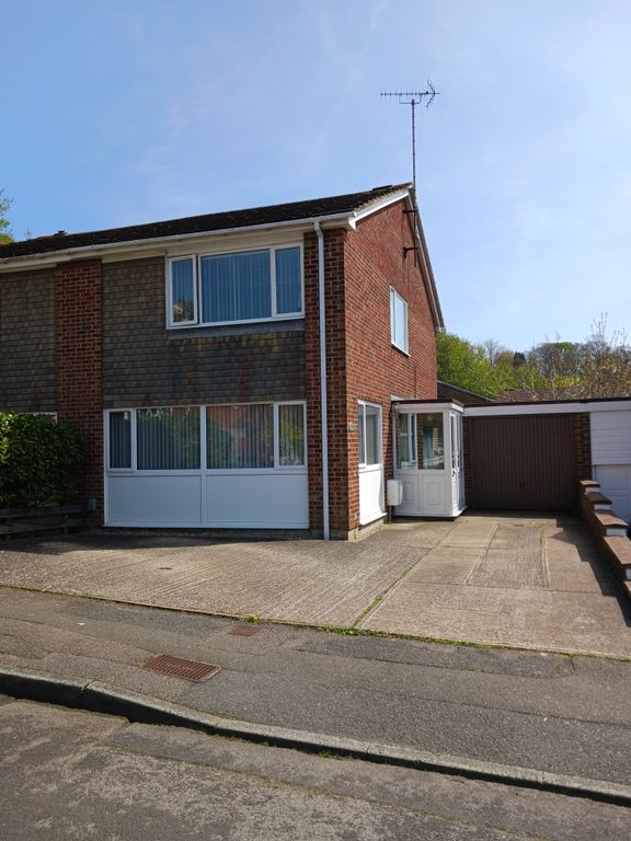 3 bed semidetached house for sale in Southernwood Rise, Folkestone