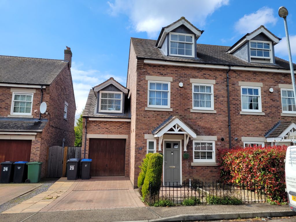 4 bed semidetached house for sale in Orchard Close, Scraptoft