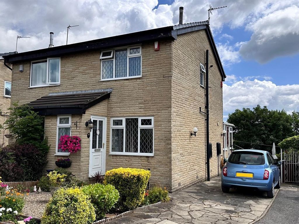 2 bed semidetached house for sale in Fairburn Gardens, Eccleshill