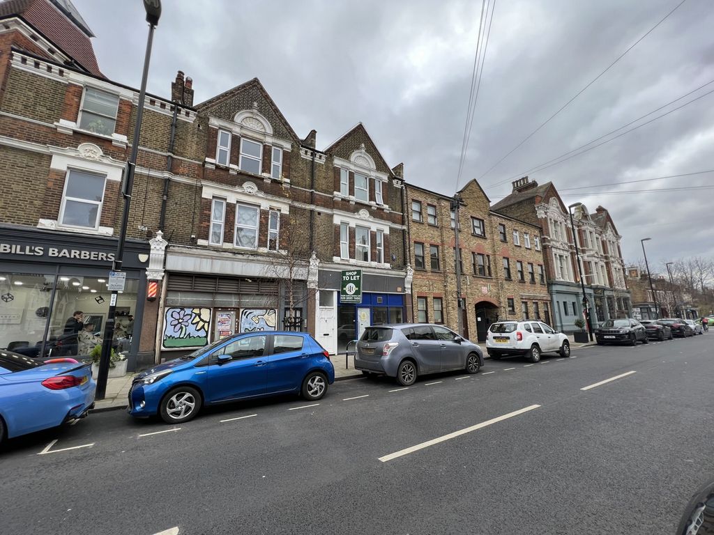Retail premises to let in Staplehurst Rd, Hither Green SE13, £18,000 pa