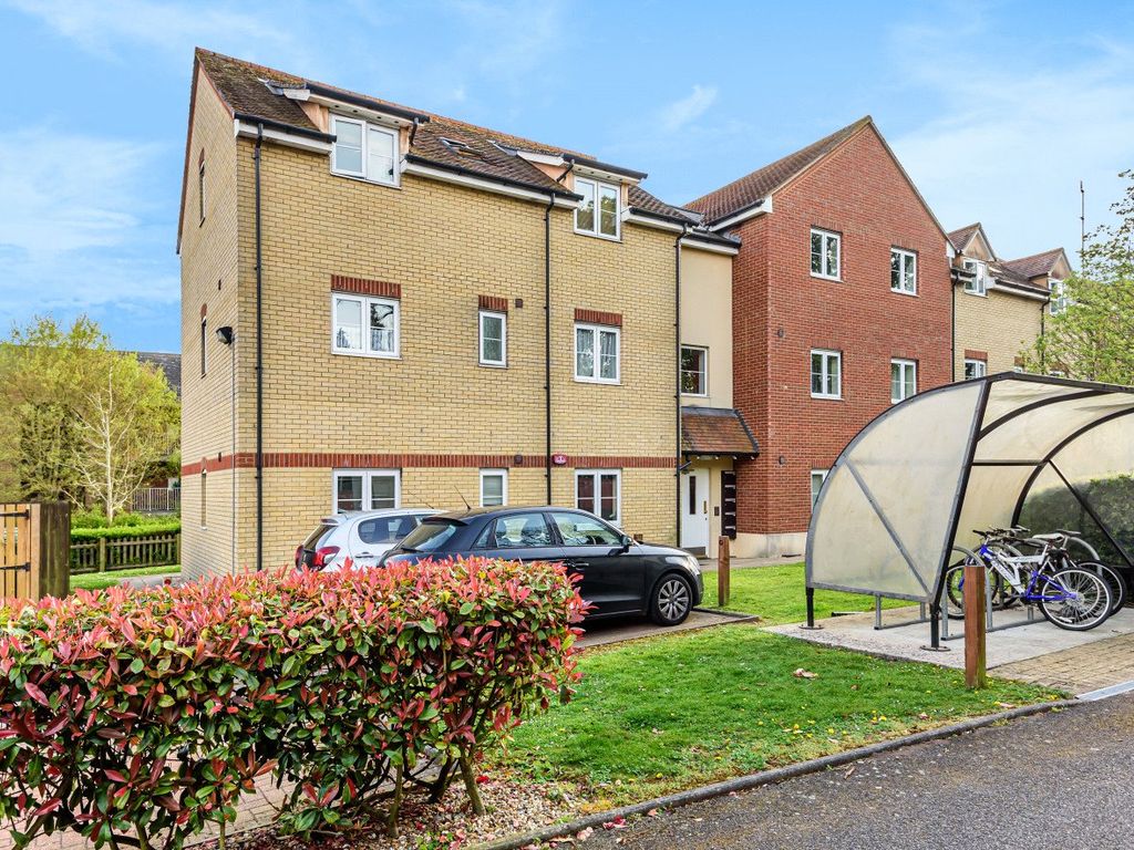 2 bed flat for sale in Manse Gardens, Haslers Lane, Dunmow CM6 Zoopla