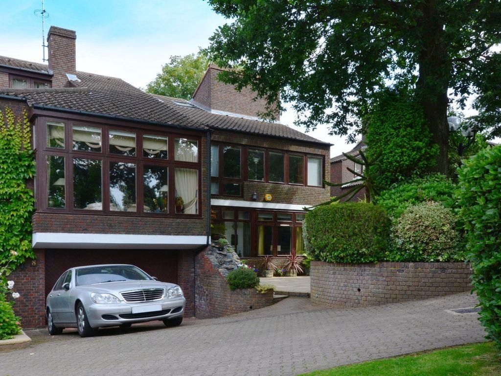 Grange Gardens Hampstead London NW3  