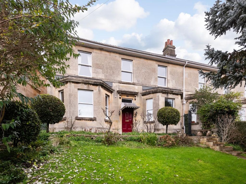 4 bed semidetached house to rent in Chilton Road, Fairfield Park, Bath
