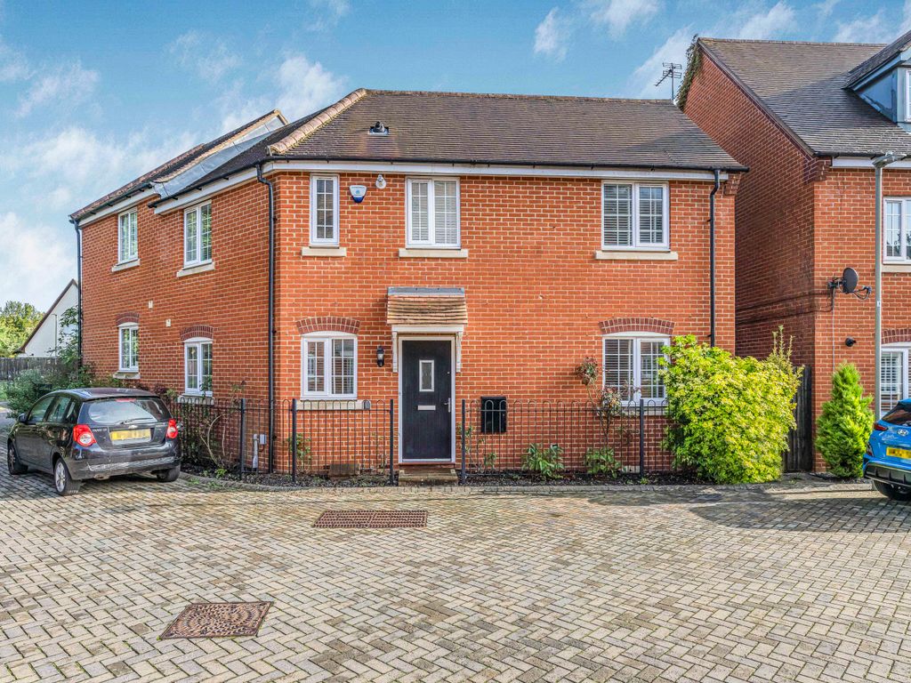 3 bed semidetached house for sale in Medhurst Way, Littlemore OX4, £