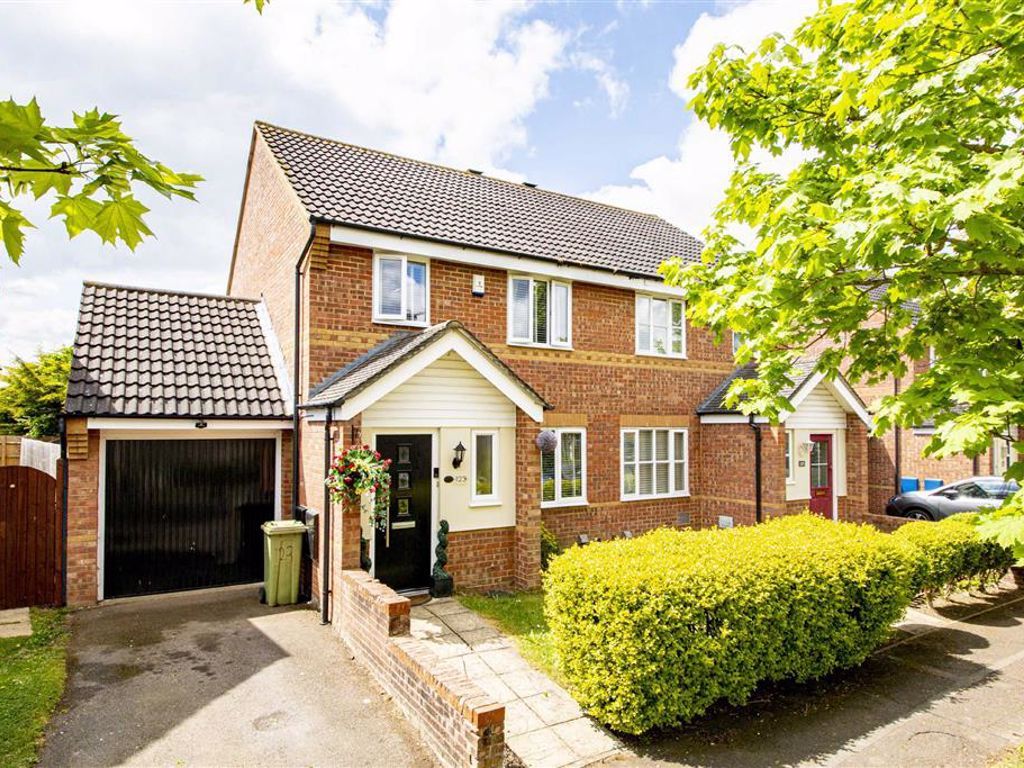 3 bed semidetached house to rent in Blanchland Cirlce, Monkston