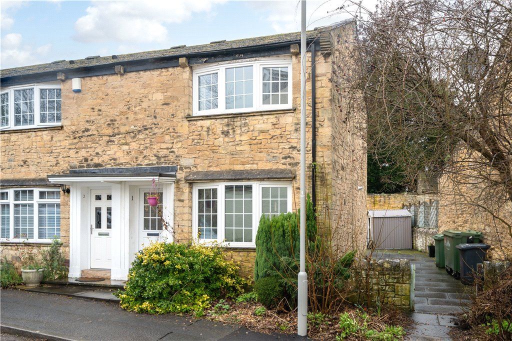 2 bed end terrace house for sale in Royal Terrace, Boston Spa, Wetherby