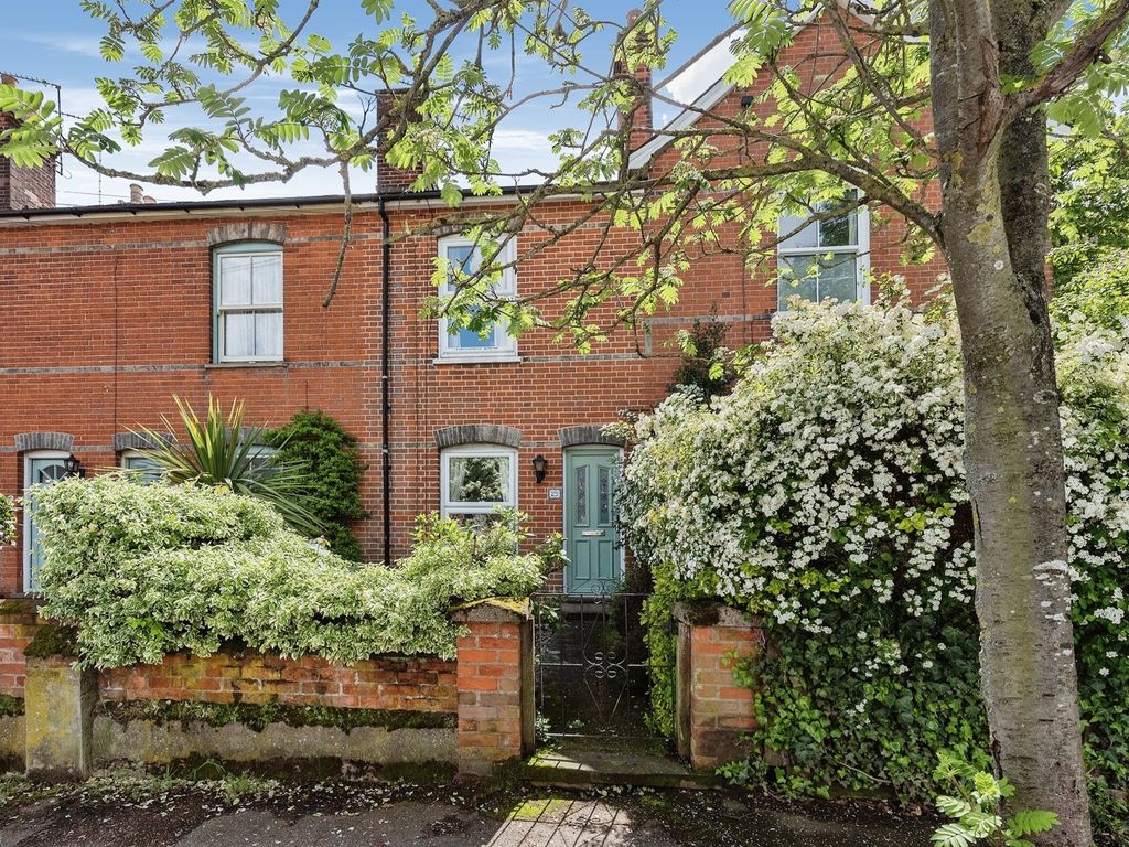 2 bed terraced house for sale in Avenue Approach, Bury St. Edmunds IP32