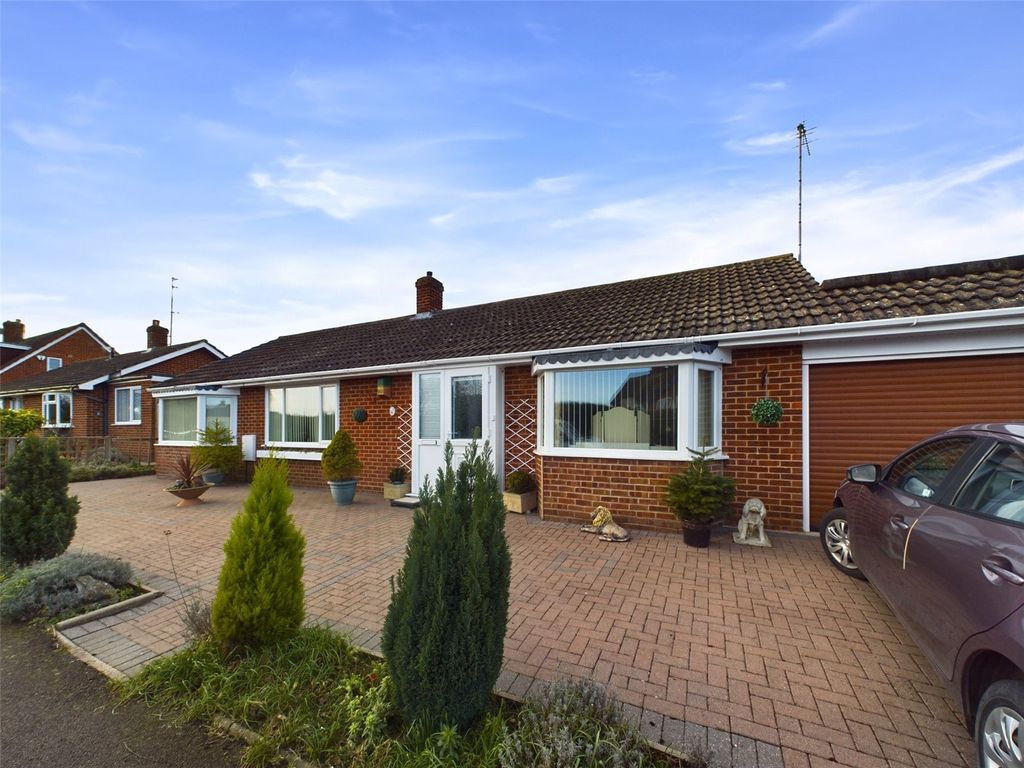 2 bed bungalow for sale in Oldbury Orchard, Churchdown, Gloucester GL3
