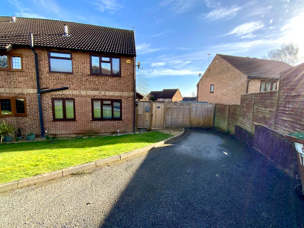 2 bed terraced house for sale in St Anthonys Close, Daventry NN11 Zoopla