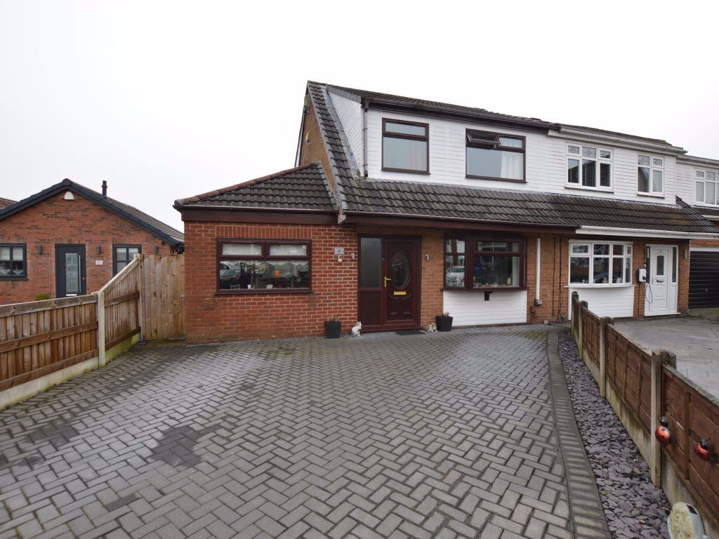 3 bed semidetached house to rent in Berkeley Avenue, Winstanley, Wigan