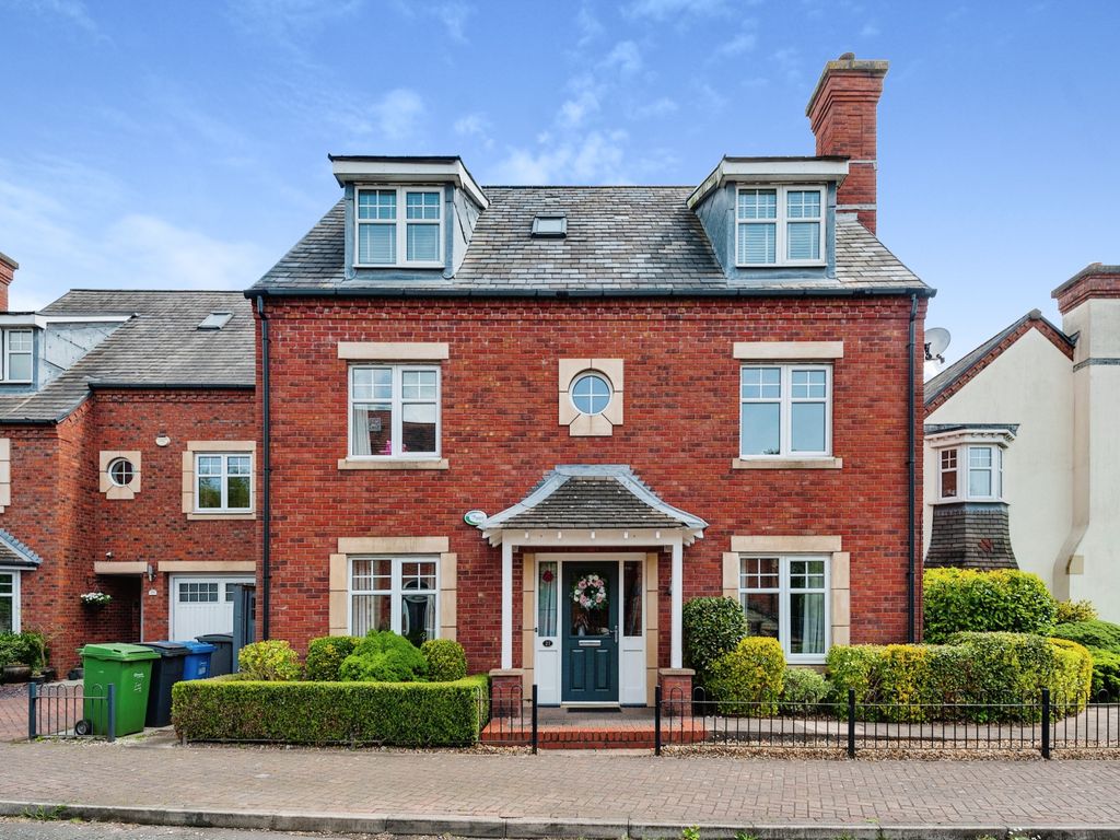 5 bed detached house for sale in Stockdale Drive, Warrington WA5, £