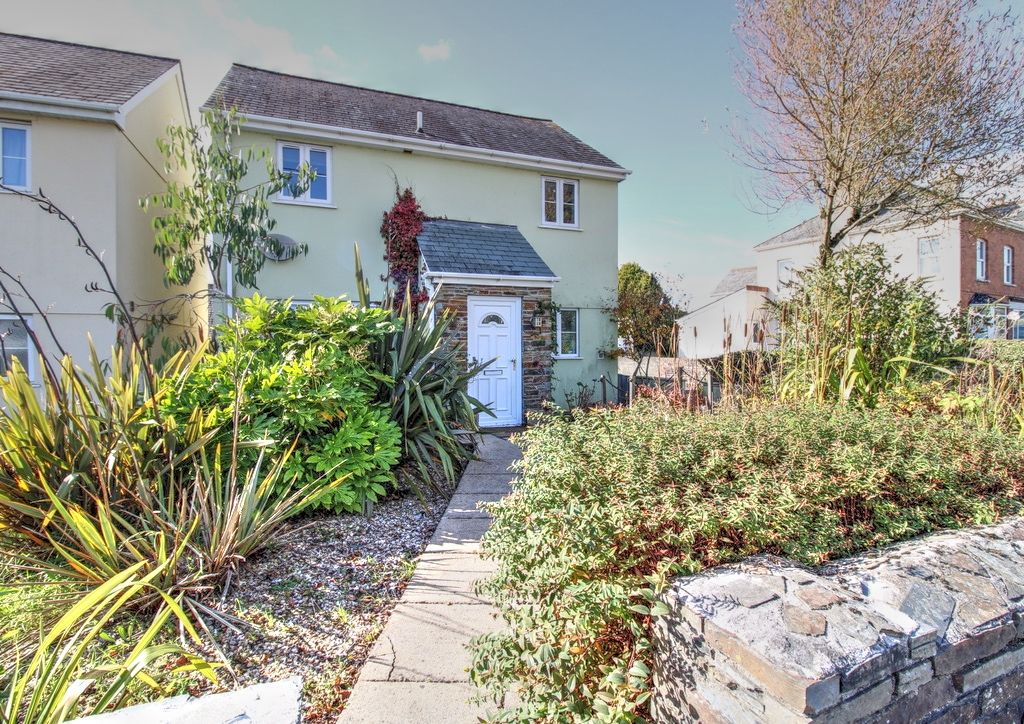 4 bed detached house for sale in Manhattan Court, Kelly Bray