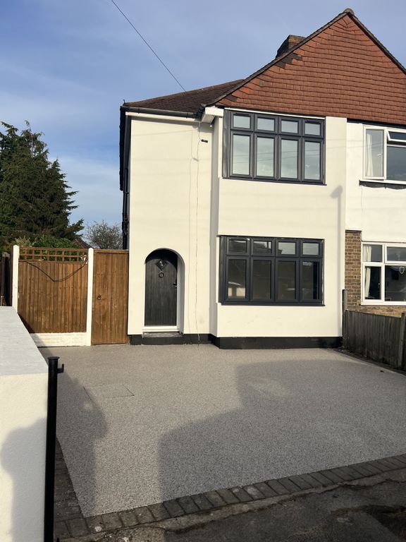 Sydney Crescent Ashford Surrey TW15  