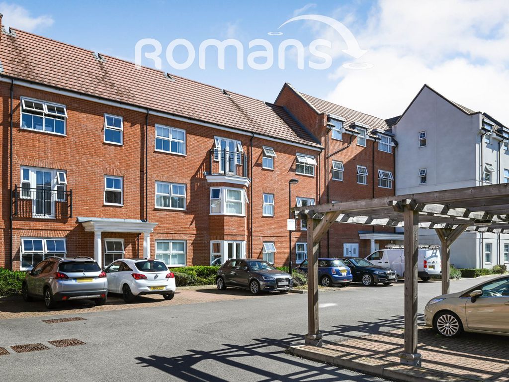 2 bed flat to rent in Ashville Way, Wokingham RG41, £1,250 pcm Zoopla