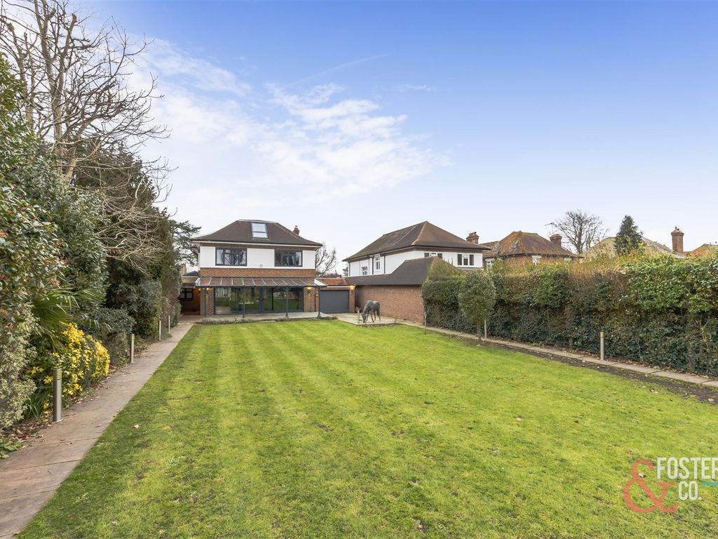 5 bed detached house for sale in First Avenue, Broadwater, Worthing