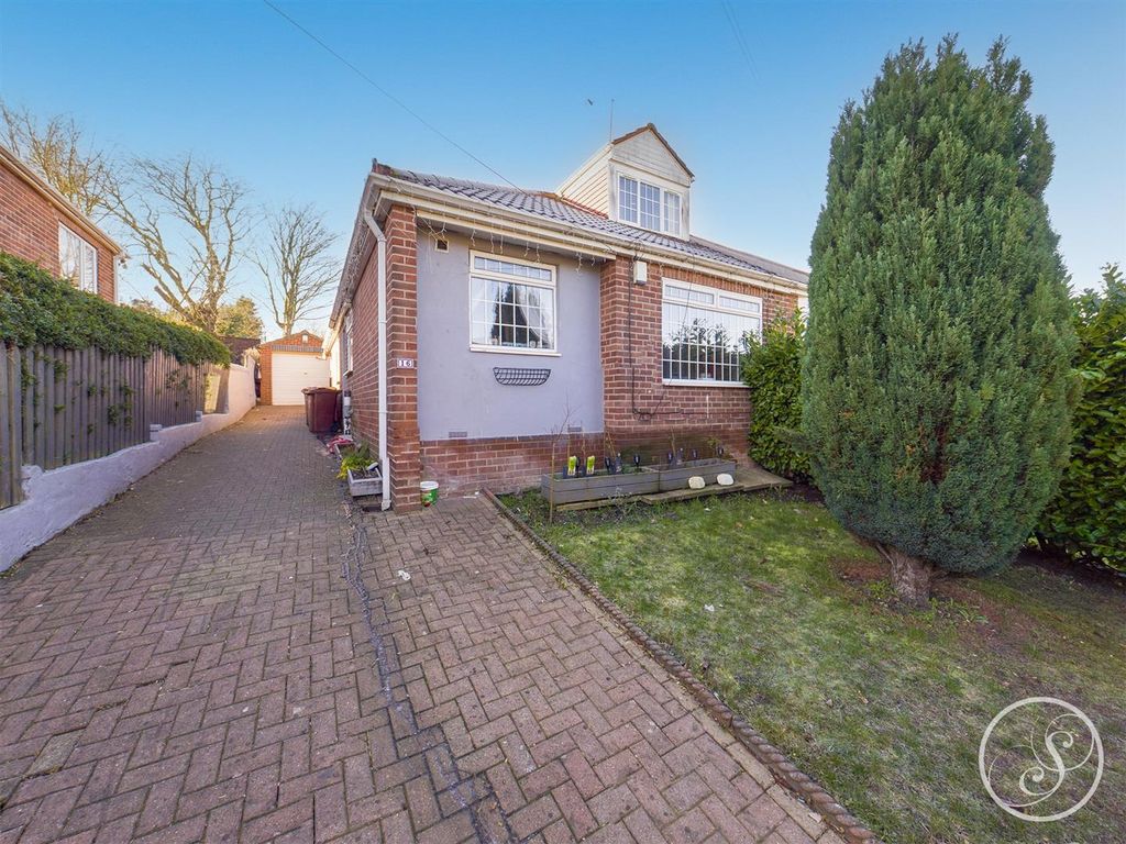4 bed semidetached bungalow for sale in Orion Walk, Leeds LS10, £225,000 Zoopla