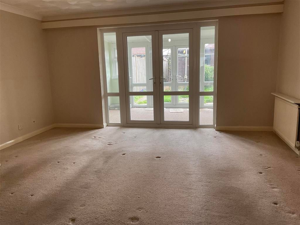 3 bed terraced house for sale in Hillmead Gardens, Havant, Hampshire