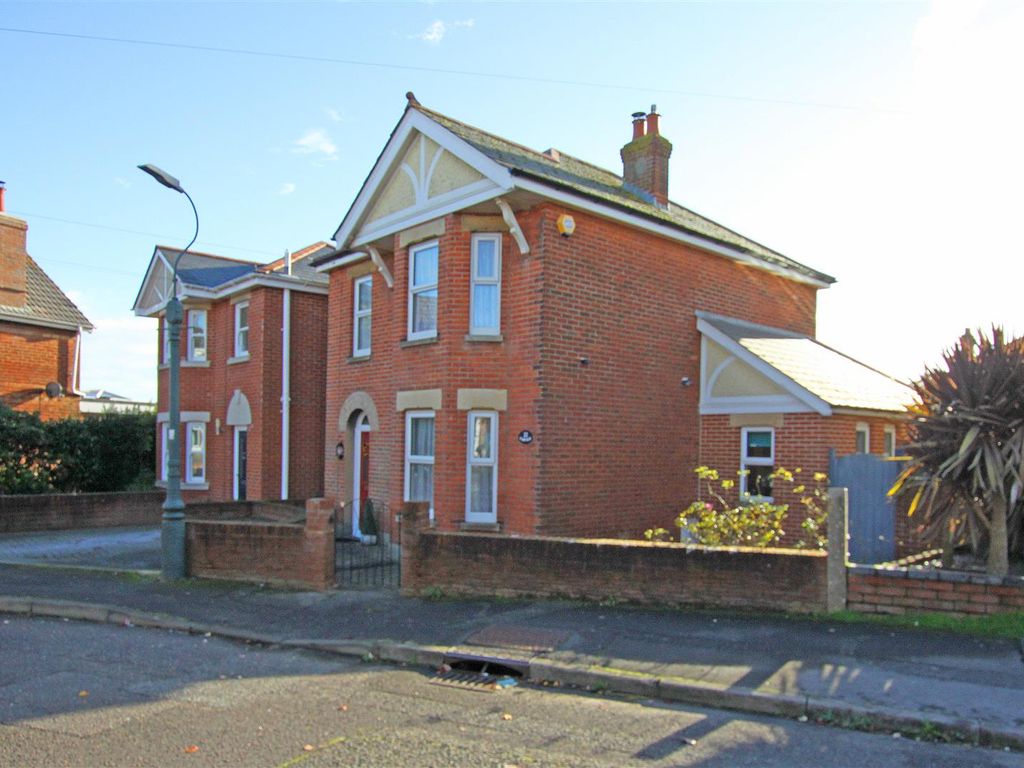 3 bed detached house for sale in Nursery Road, Bournemouth BH9, £